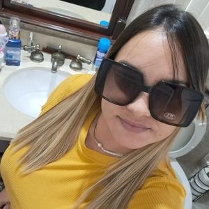 Meet your Posher, Dianelis